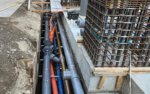 【未経験も月給25万〜＆リゾート宿泊補助あり】横浜市で配管工事スタッフ募集！